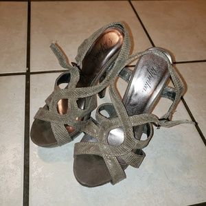 Paprika Gray Heels